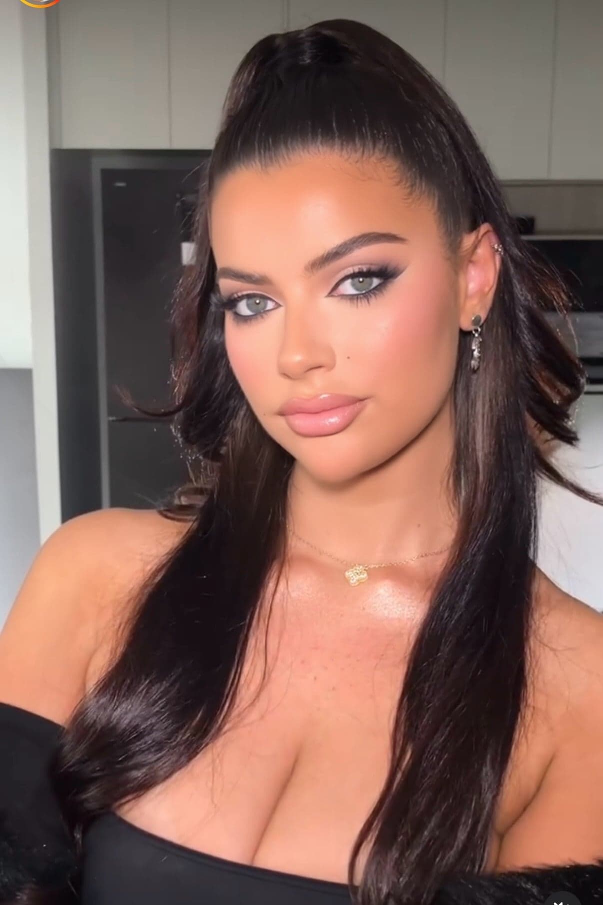 Facetune 22 10 2026 16 41 08